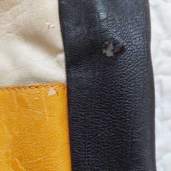 Mustard yellow handbag with orchid detail. - Picture 6 of 9